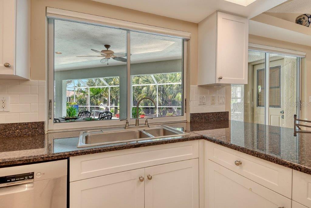 A4652607 Property Photo