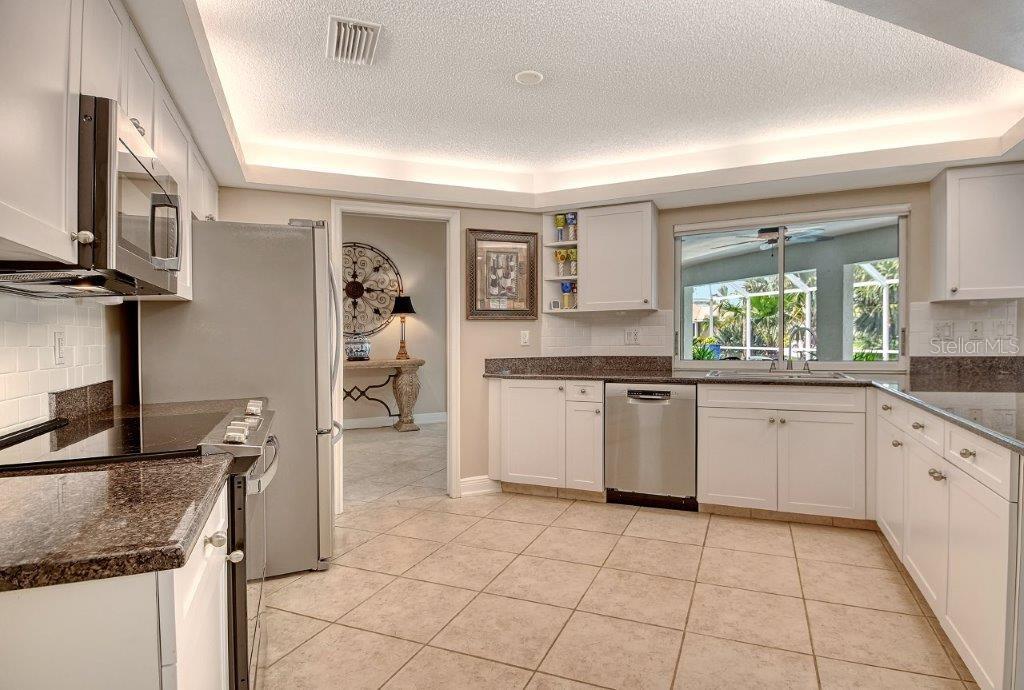 A4652607 Property Photo