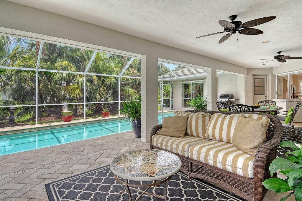 A4652607 Property Photo