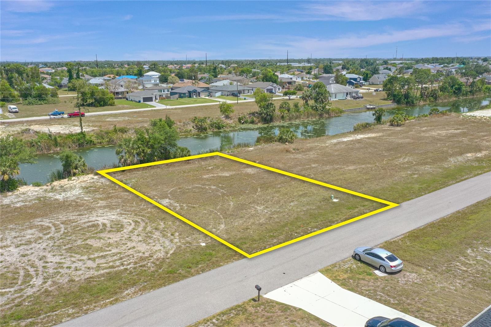 3023 NE 5TH PL, CAPE CORAL, FL, 33909