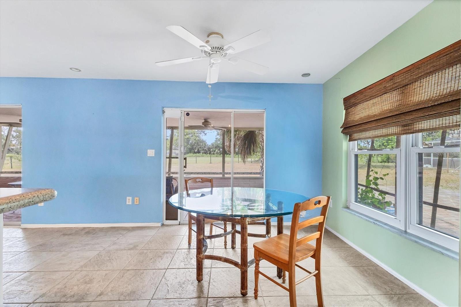 A4652613 Property Photo
