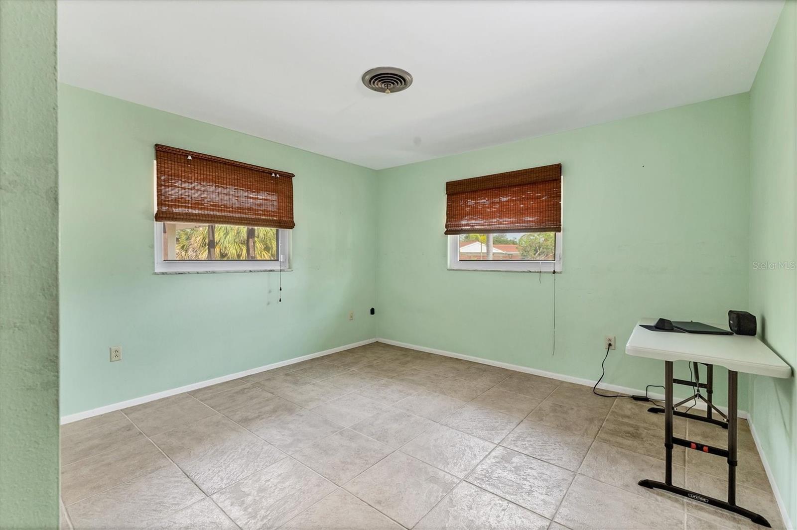 A4652613 Property Photo