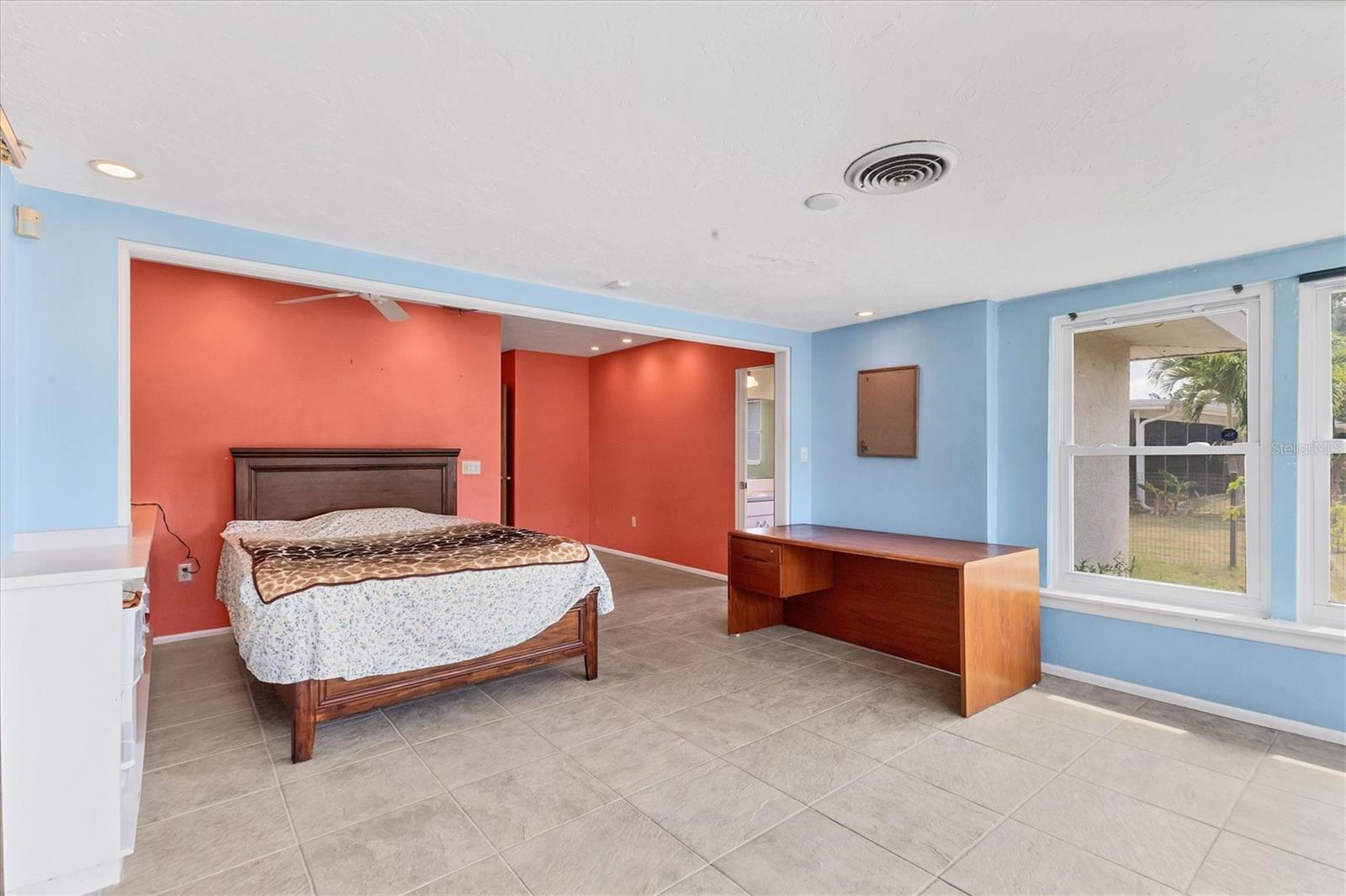A4652613 Property Photo