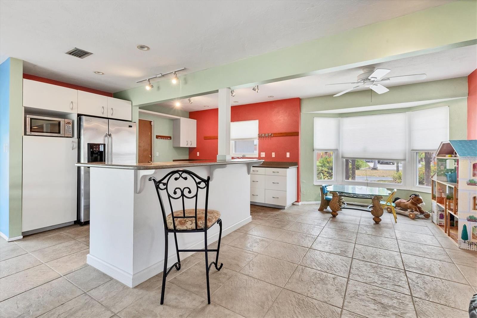 A4652613 Property Photo