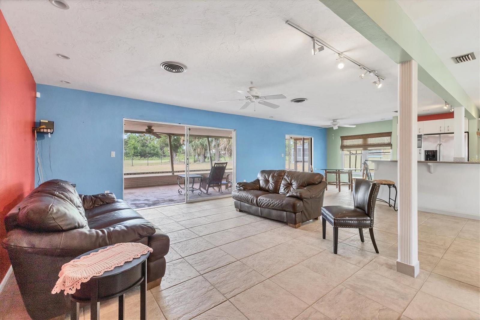 A4652613 Property Photo