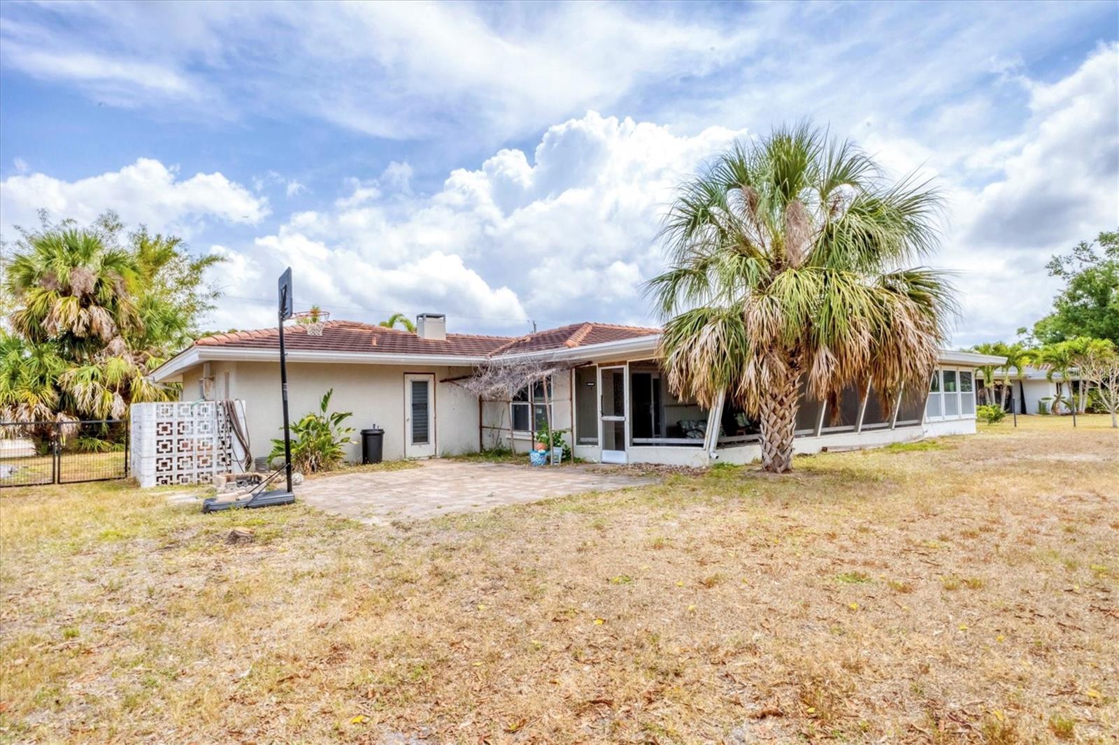 A4652613 Property Photo