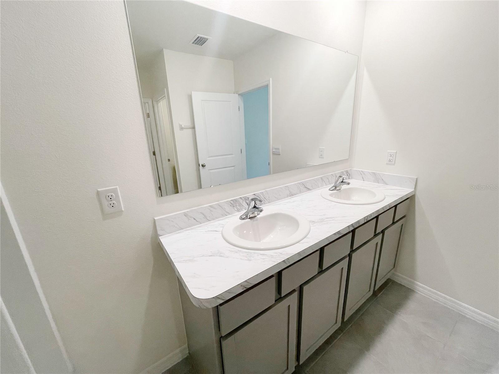 500 HICKORY COURSE LOOP, OCALA, FL, 34472