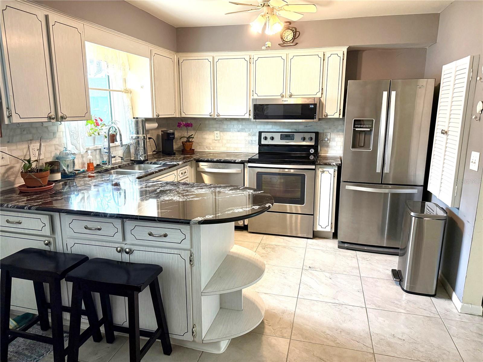 6880 VERSAILLES N, PINELLAS PARK, FL, 33781