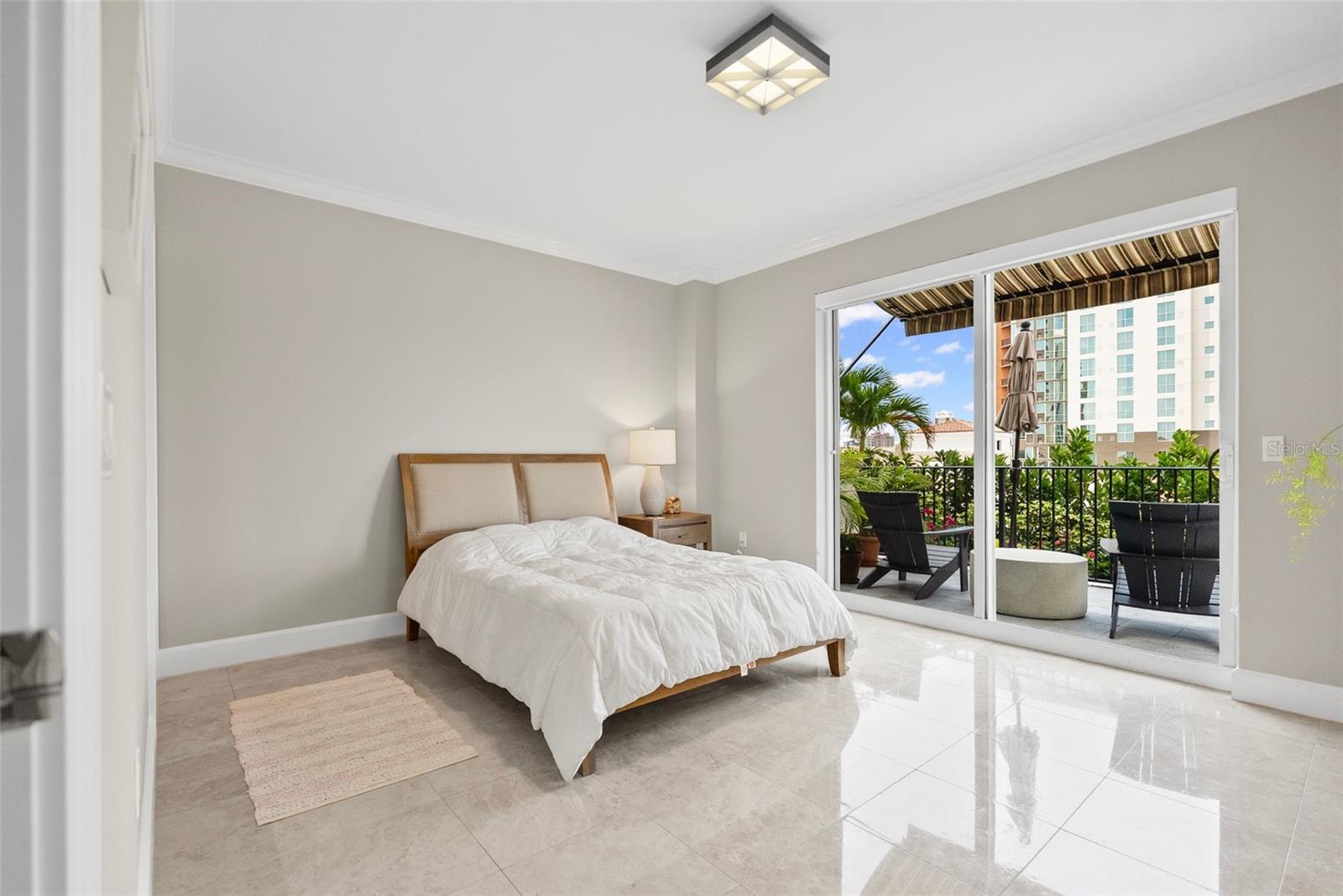 300 BEACH DR NE #401, ST PETERSBURG, FL, 33701