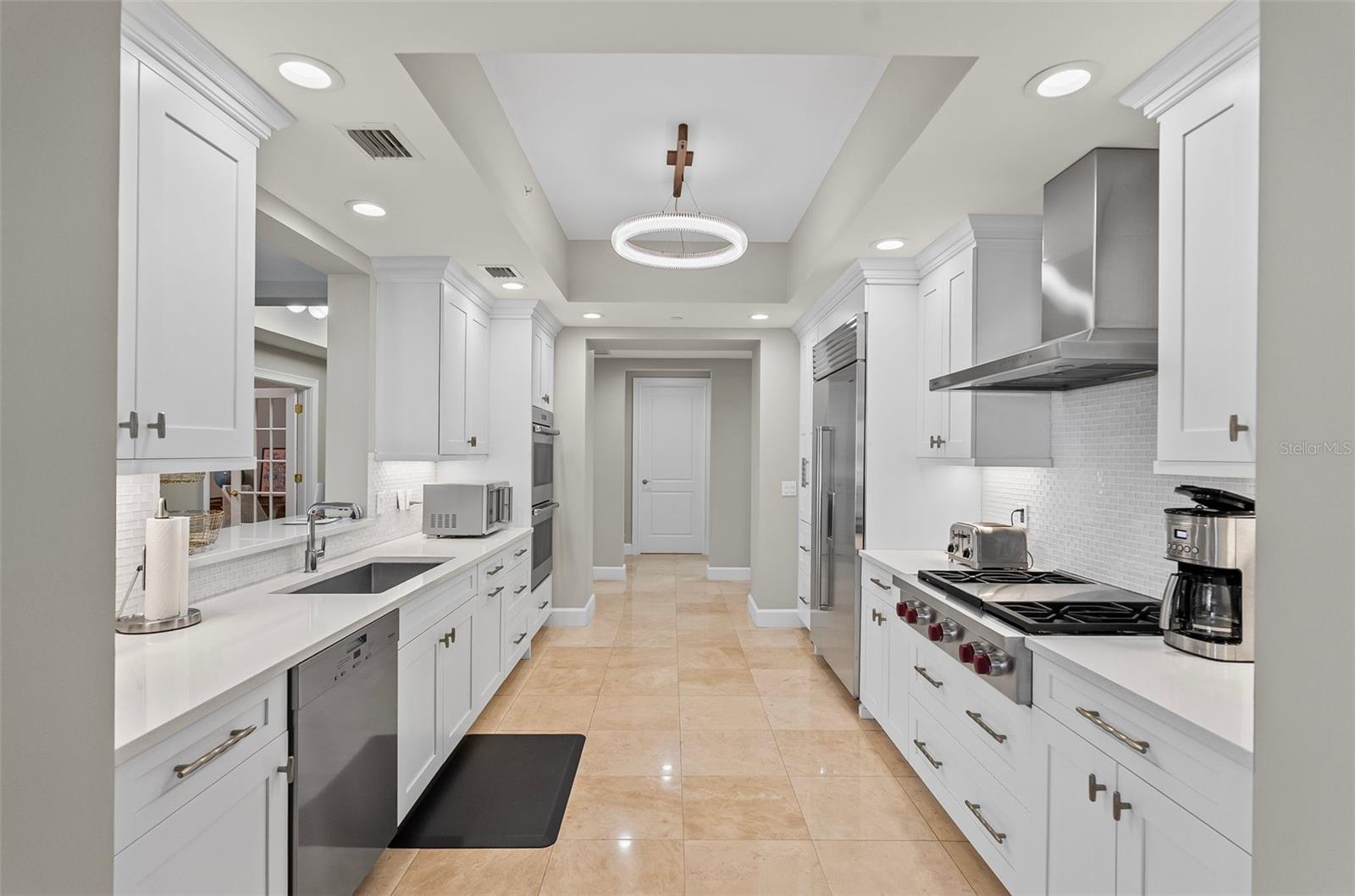 300 BEACH DR NE #401, ST PETERSBURG, FL, 33701