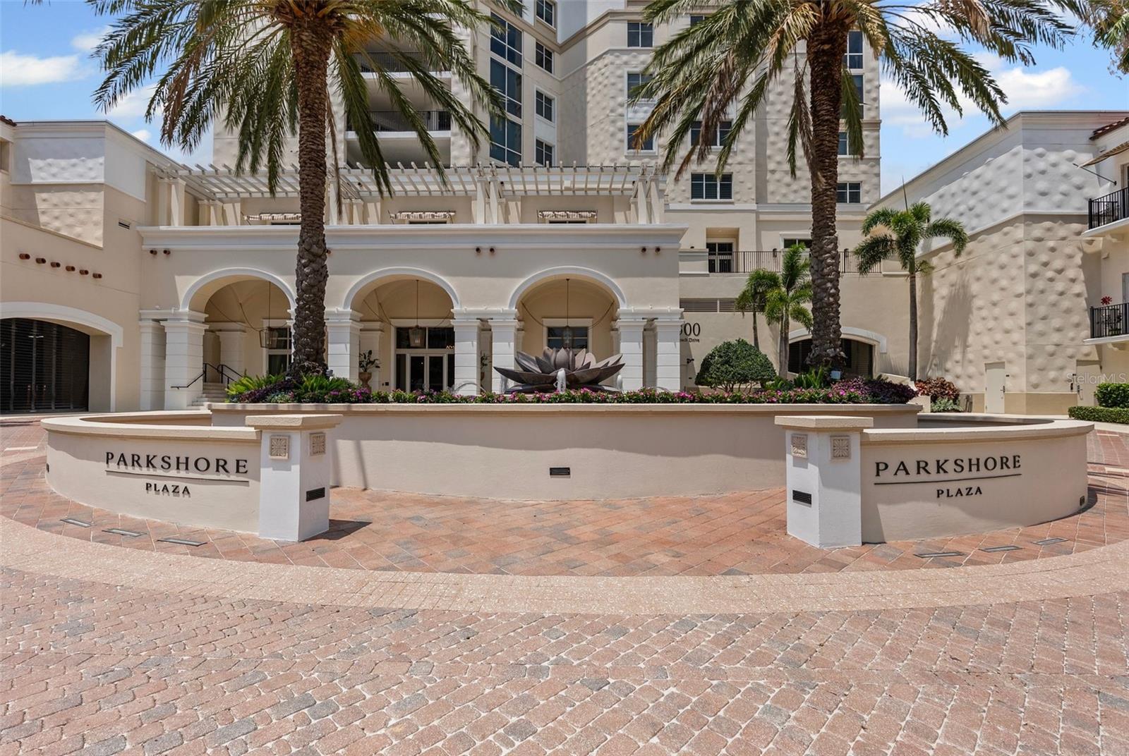 300 BEACH DR NE #401, ST PETERSBURG, FL, 33701