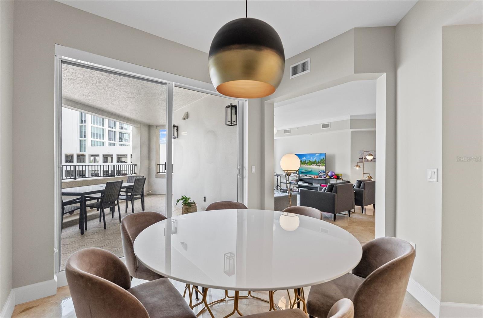 300 BEACH DR NE #401, ST PETERSBURG, FL, 33701