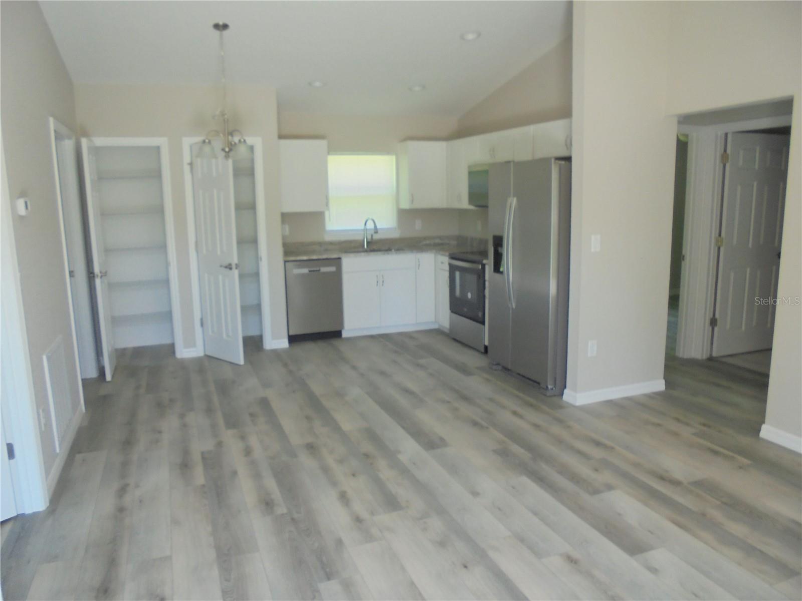 1 FISHER TERRACE TRCE #101, OCKLAWAHA, FL, 32179