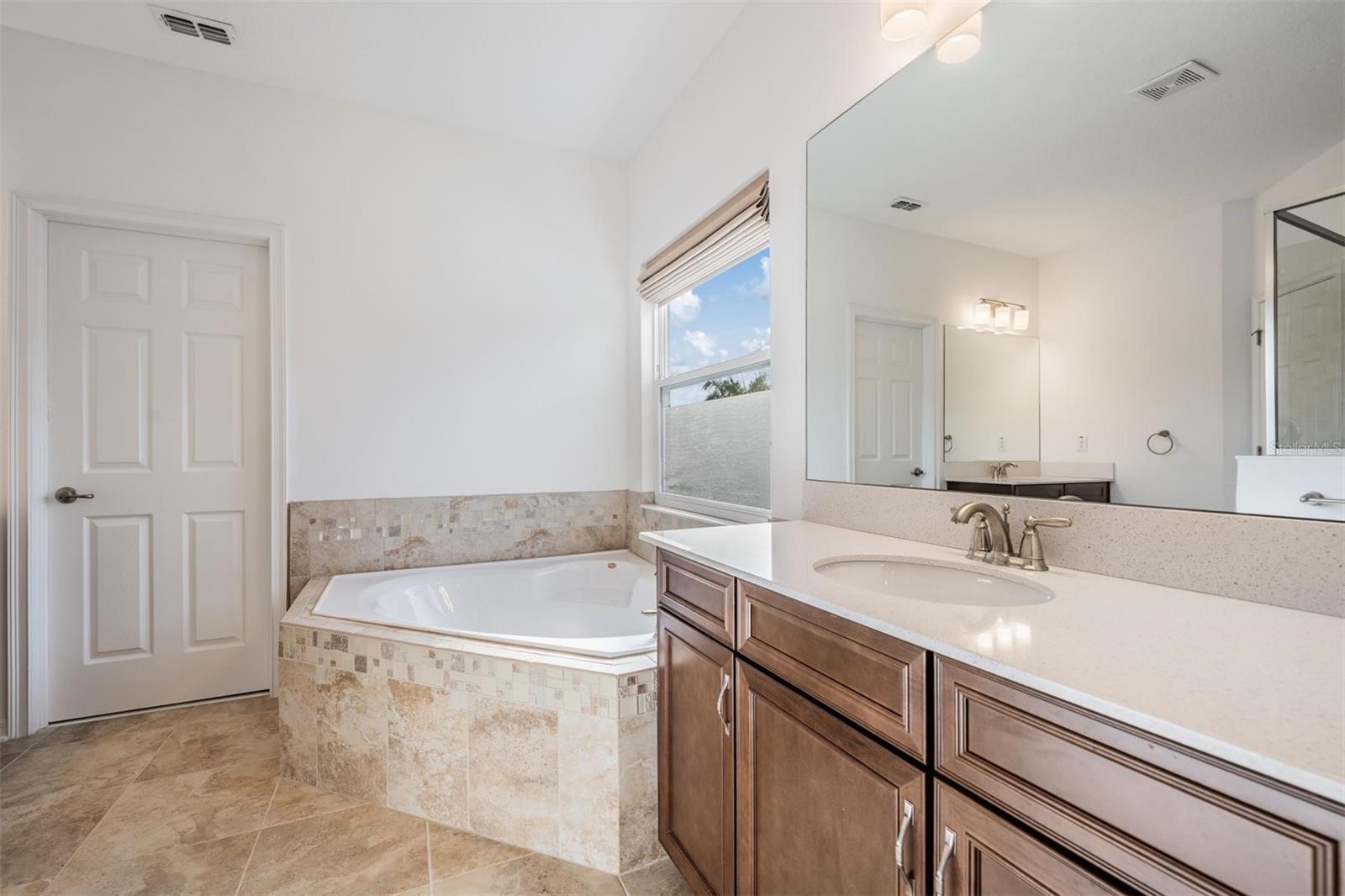 5416 CAMBERWELL LN, RIVERVIEW, FL, 33578