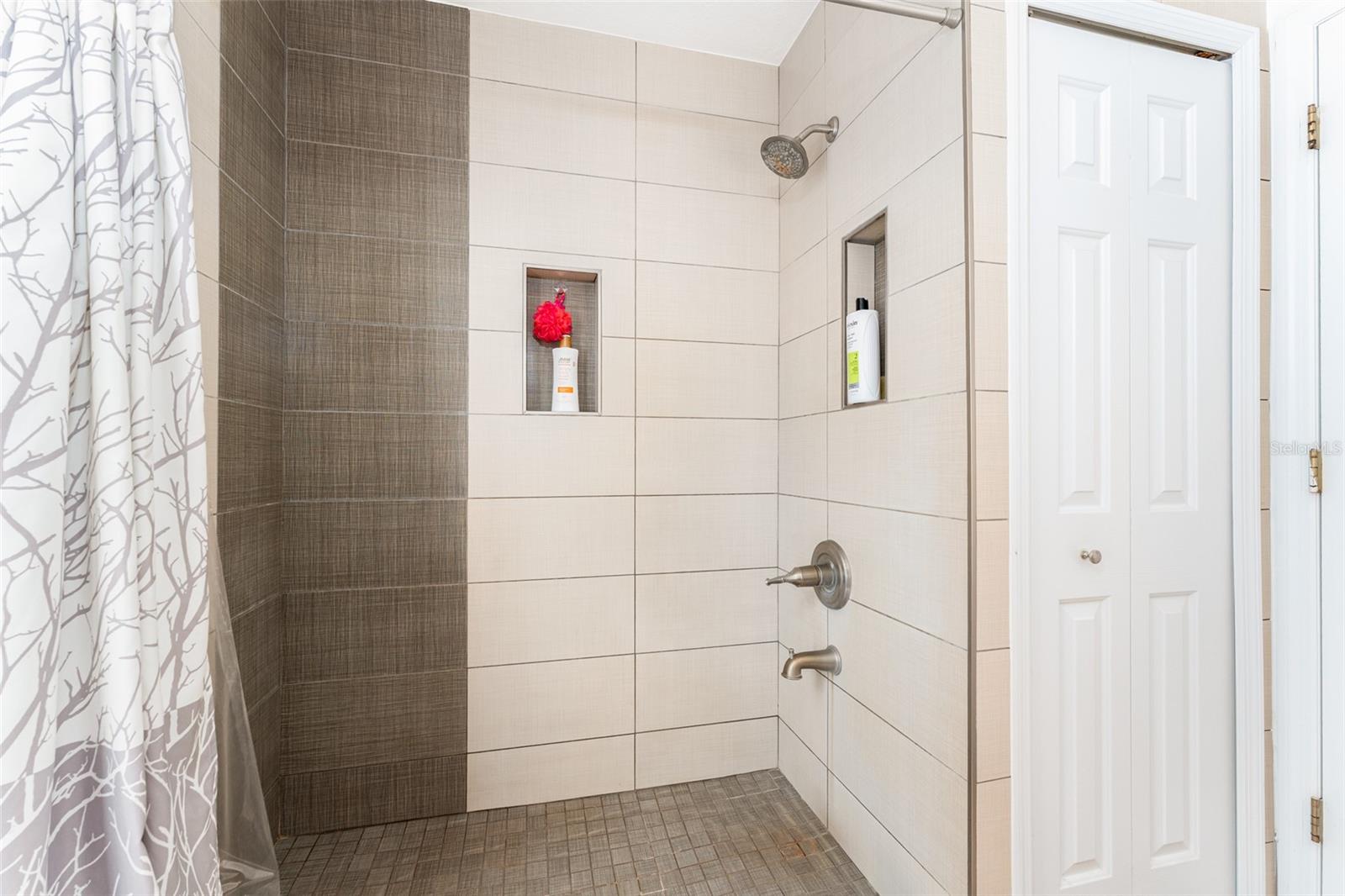 27351 GOLF COURSE LOOP, WESLEY CHAPEL, FL, 33544