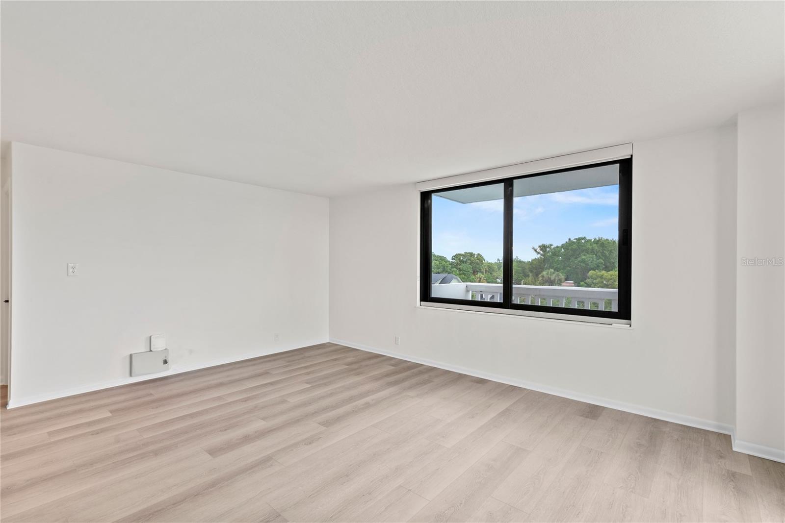 400 E COLONIAL DR #402, ORLANDO, FL, 32803