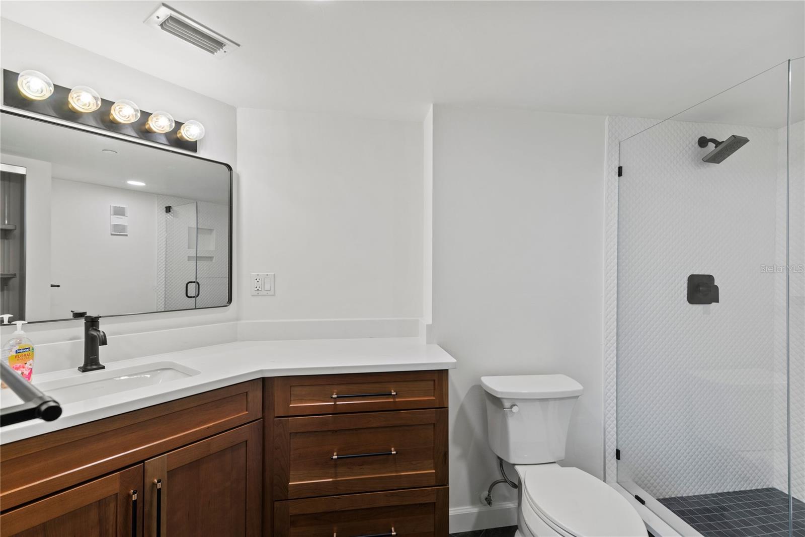 400 E COLONIAL DR #402, ORLANDO, FL, 32803