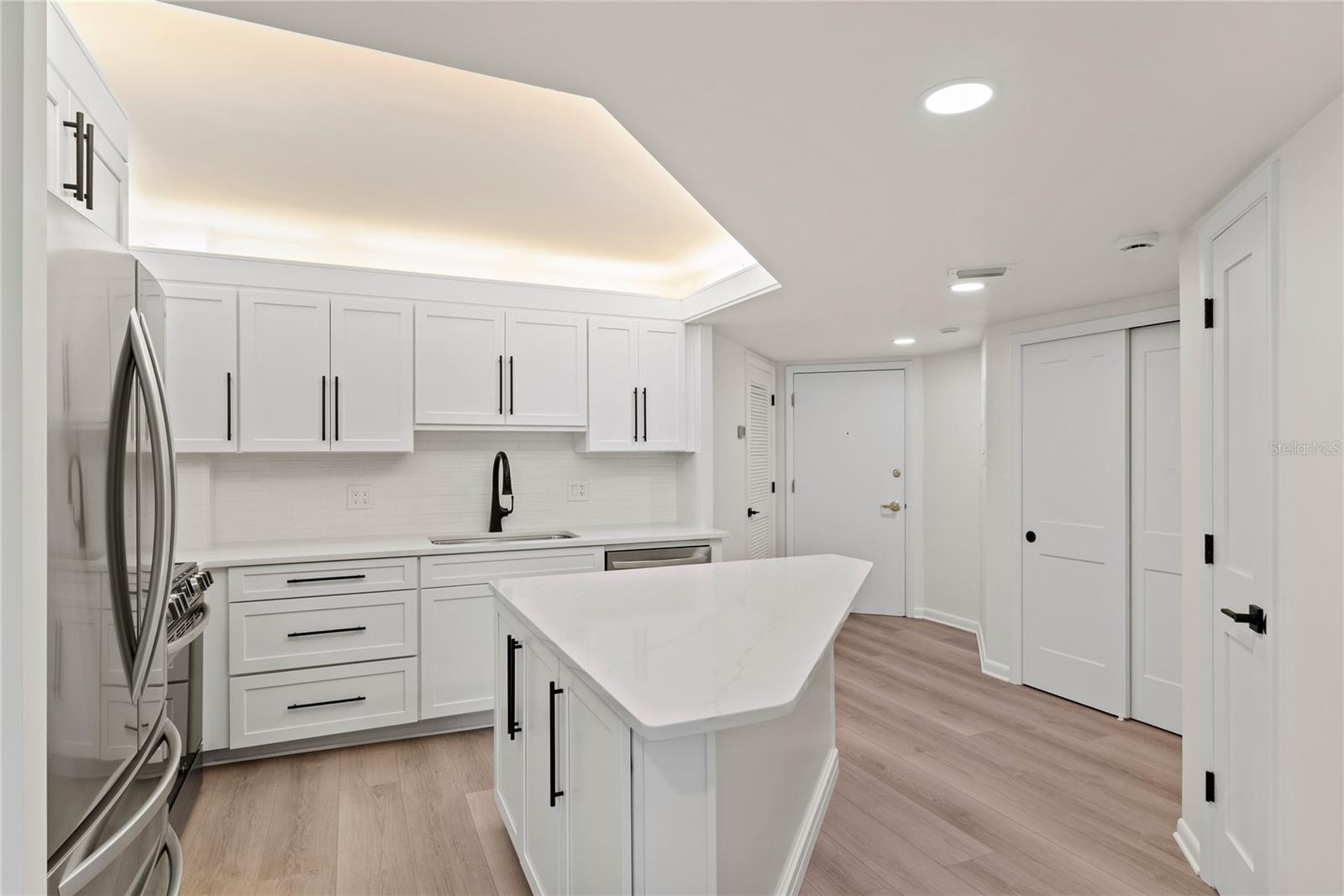 400 E COLONIAL DR #402, ORLANDO, FL, 32803