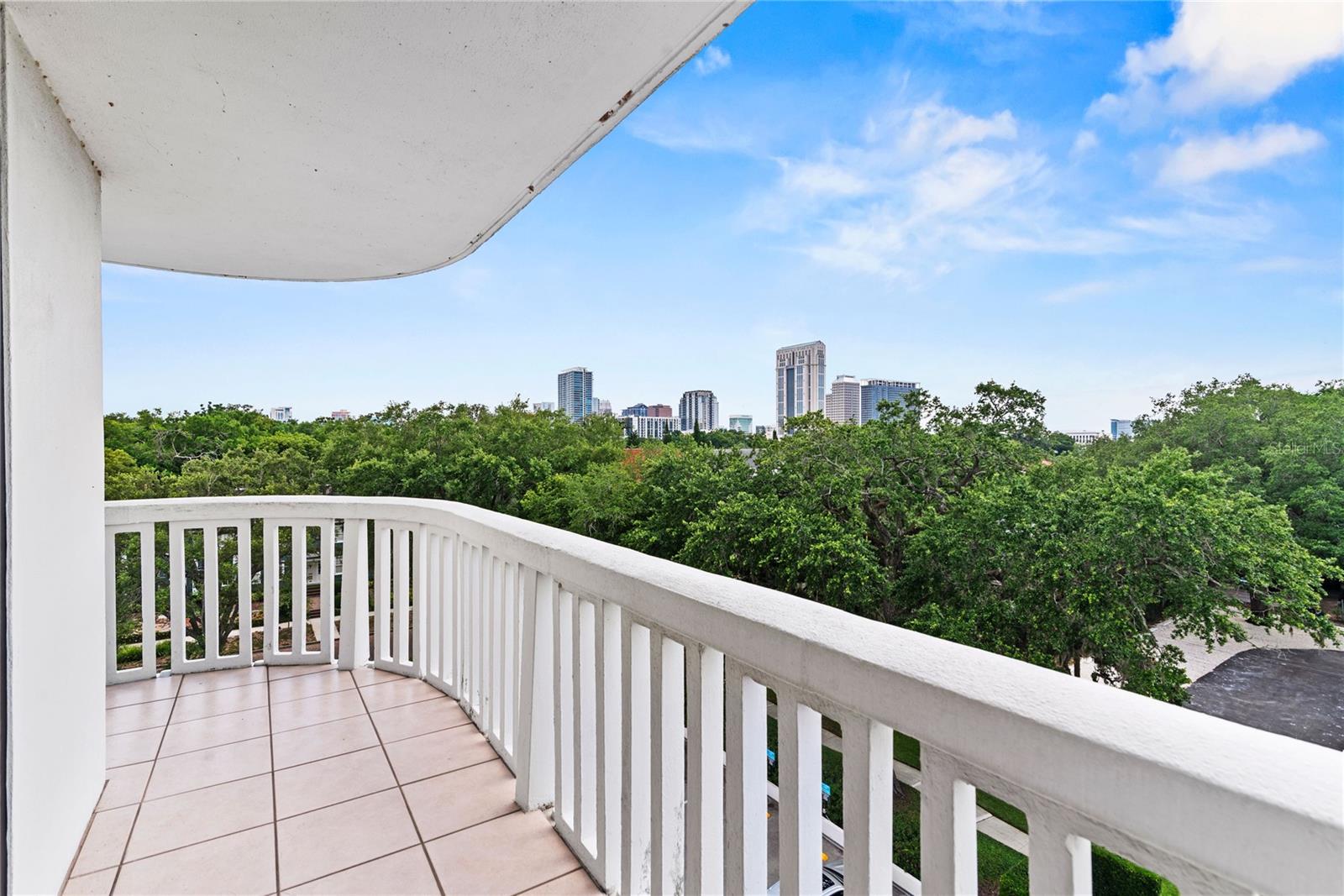 400 E COLONIAL DR #402, ORLANDO, FL, 32803