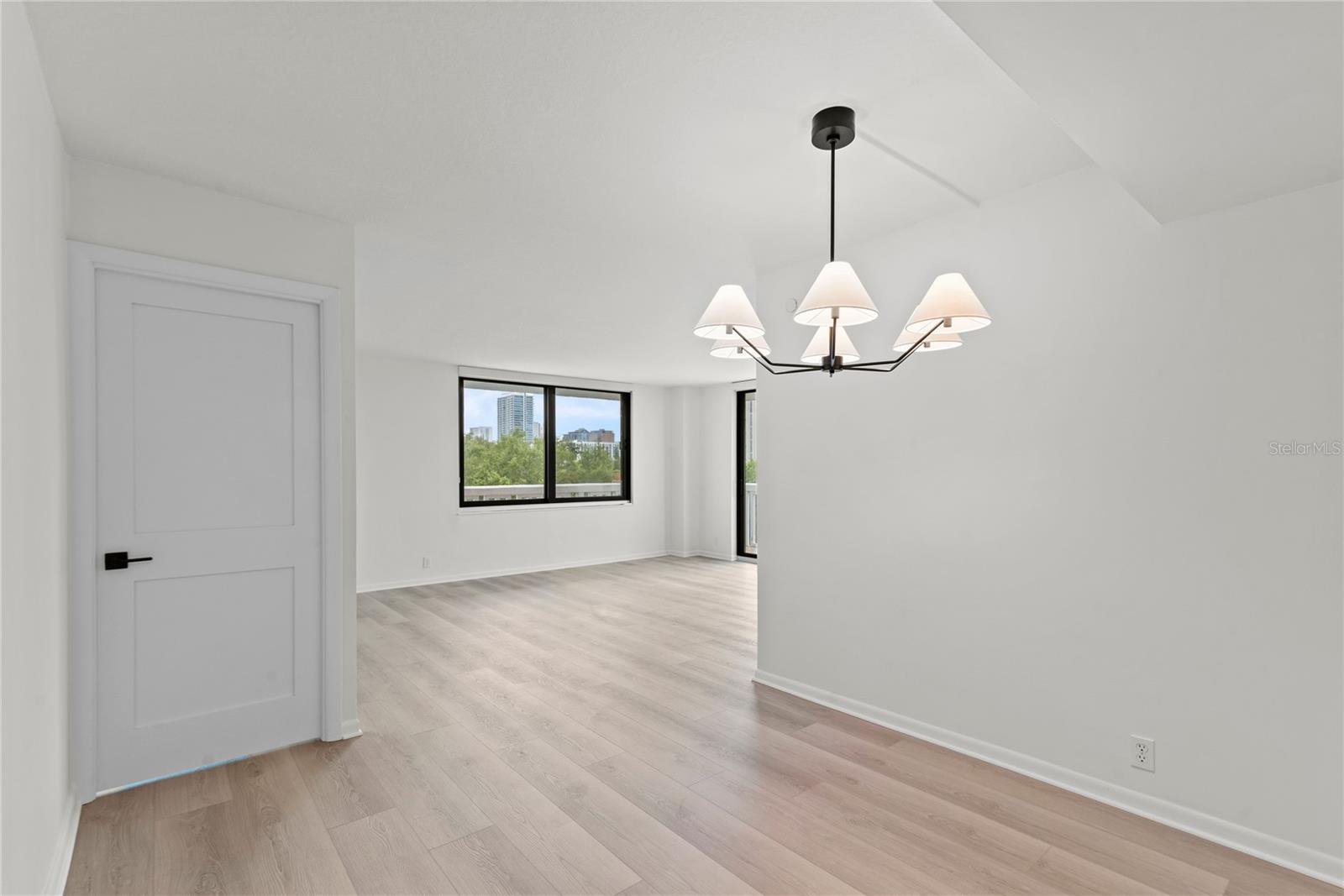 400 E COLONIAL DR #402, ORLANDO, FL, 32803