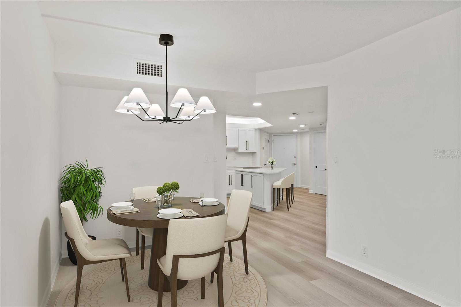 400 E COLONIAL DR #402, ORLANDO, FL, 32803