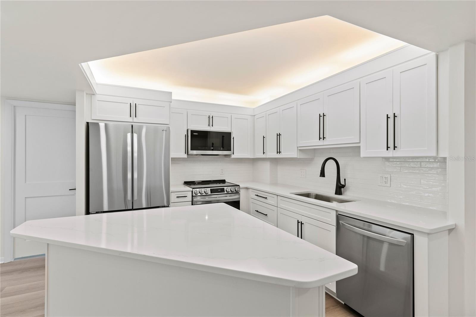 400 E COLONIAL DR #402, ORLANDO, FL, 32803