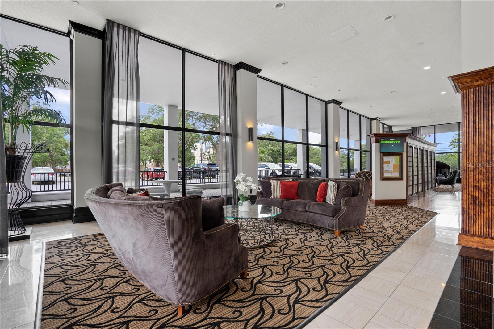 400 E COLONIAL DR #402, ORLANDO, FL, 32803