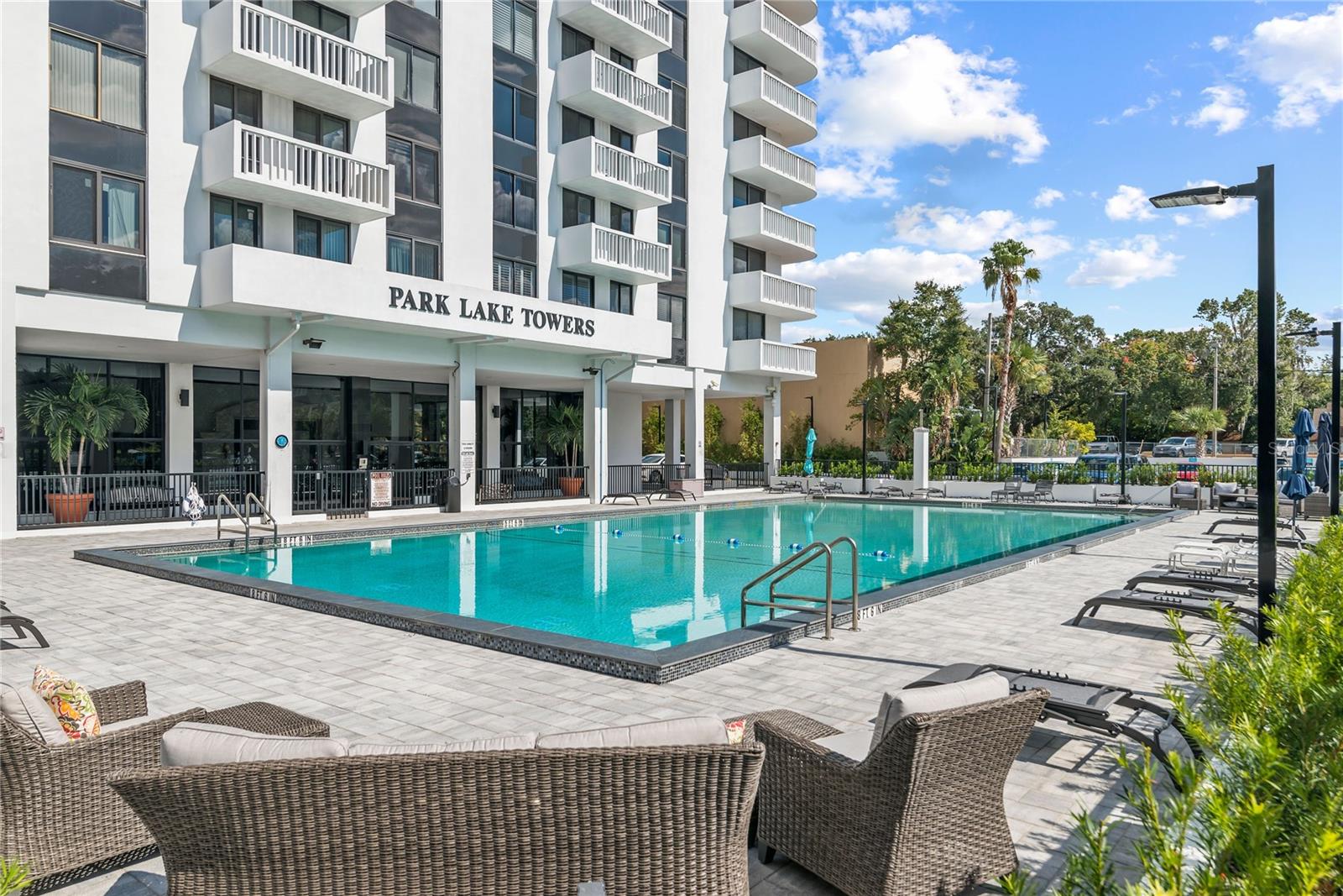 400 E COLONIAL DR #402, ORLANDO, FL, 32803