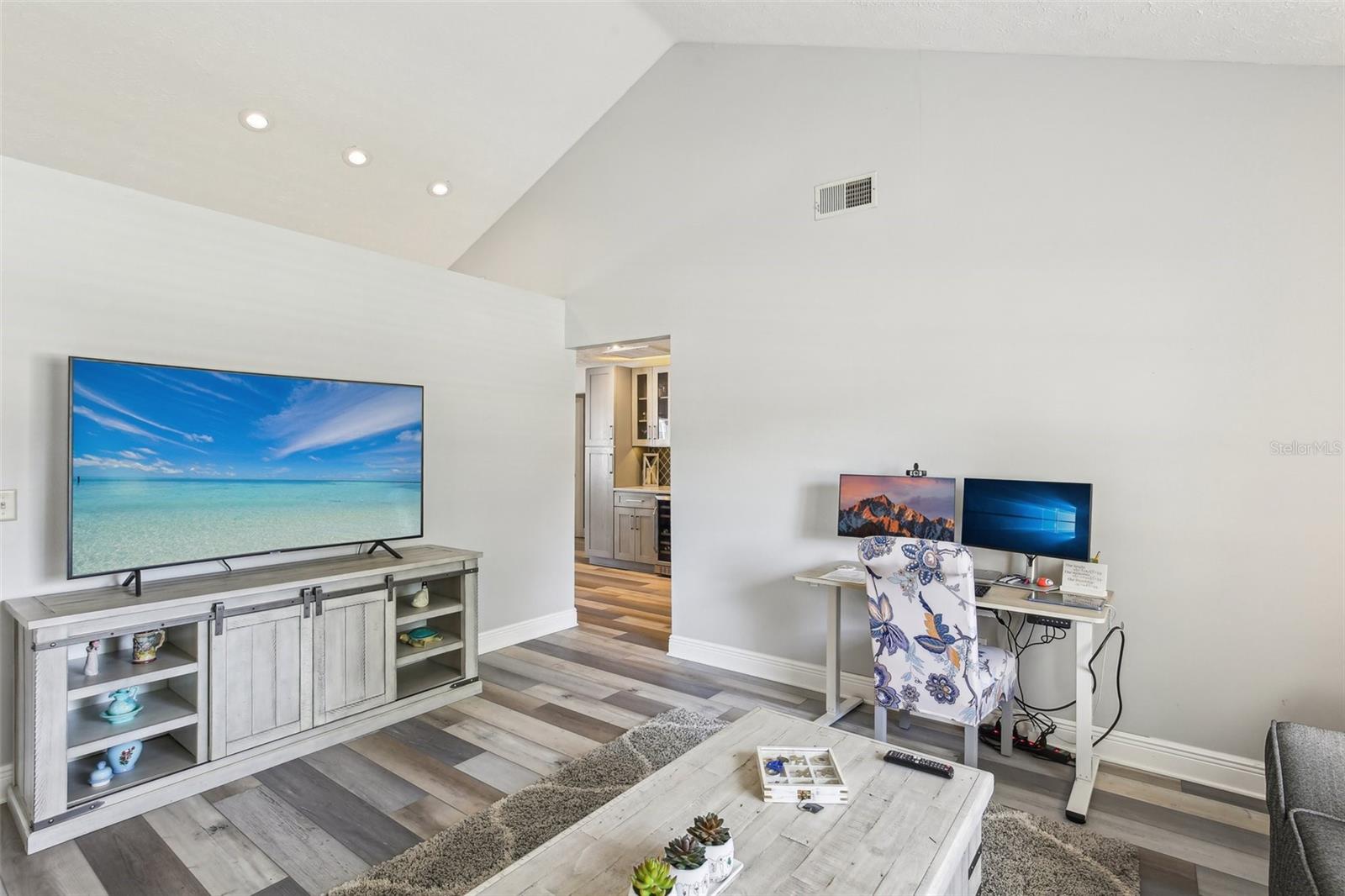 1421 BUCKNER RD, VALRICO, FL, 33596