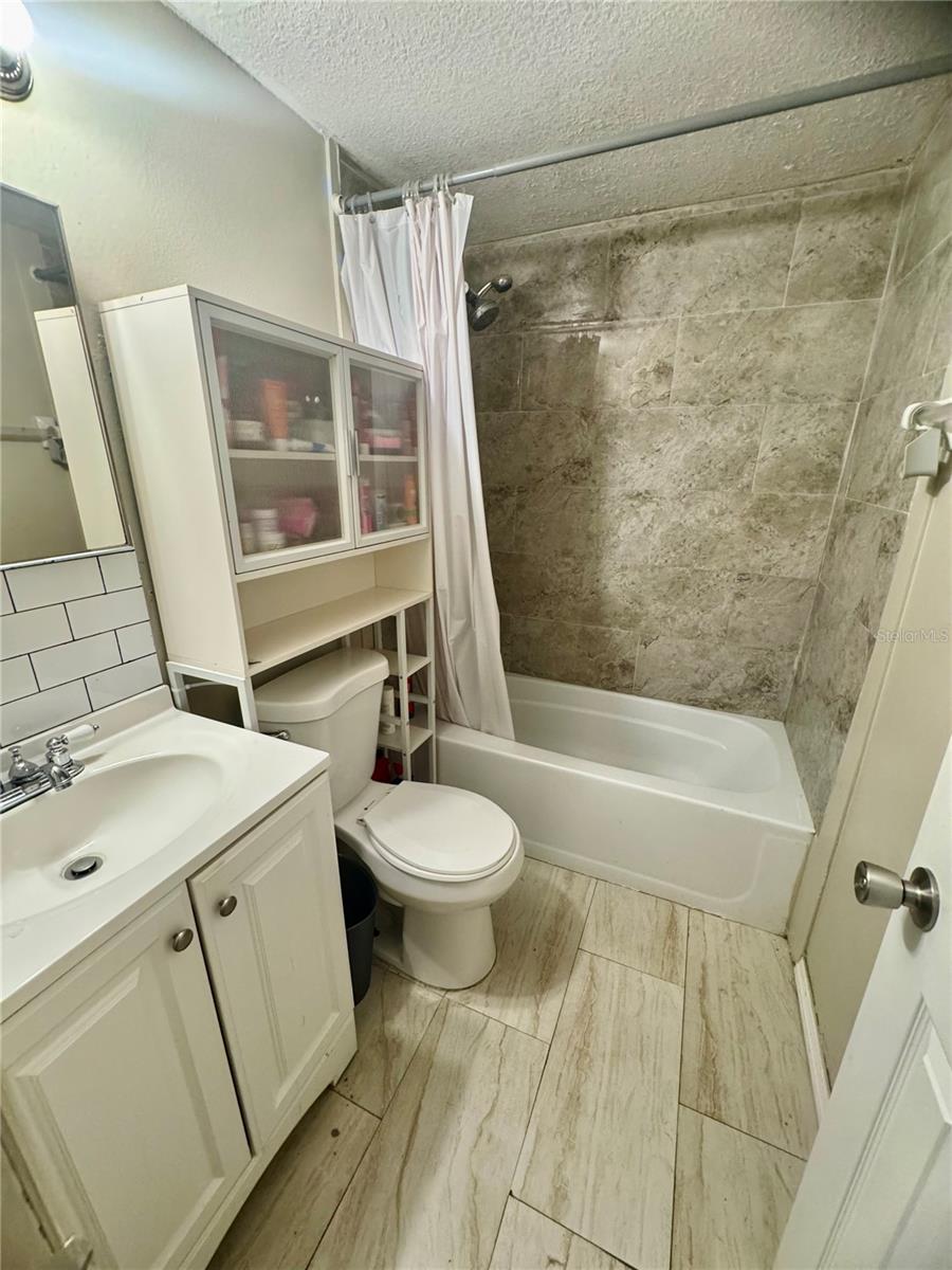 613 33RD AVE E, BRADENTON, FL, 34208