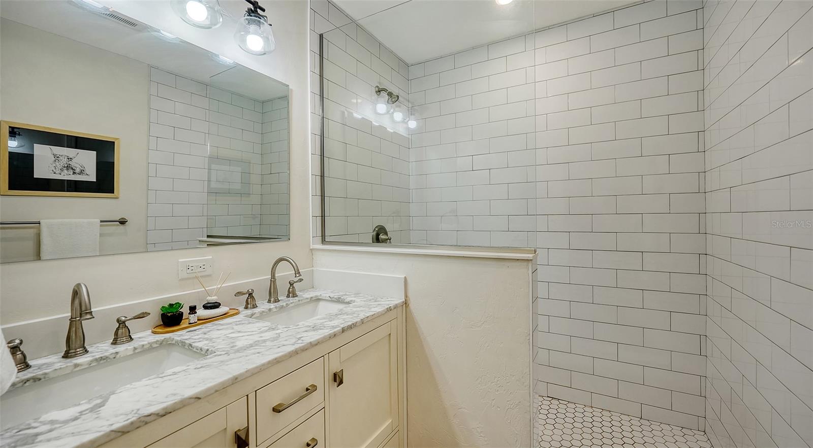 A4652652 Property Photo