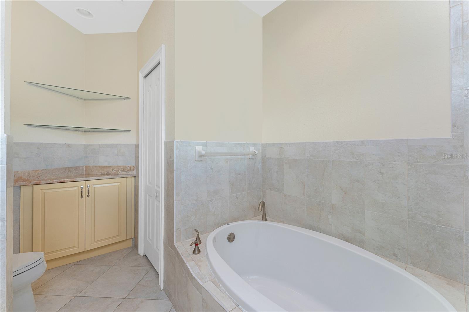 233 BEENEY RD SE, PORT CHARLOTTE, FL, 33952