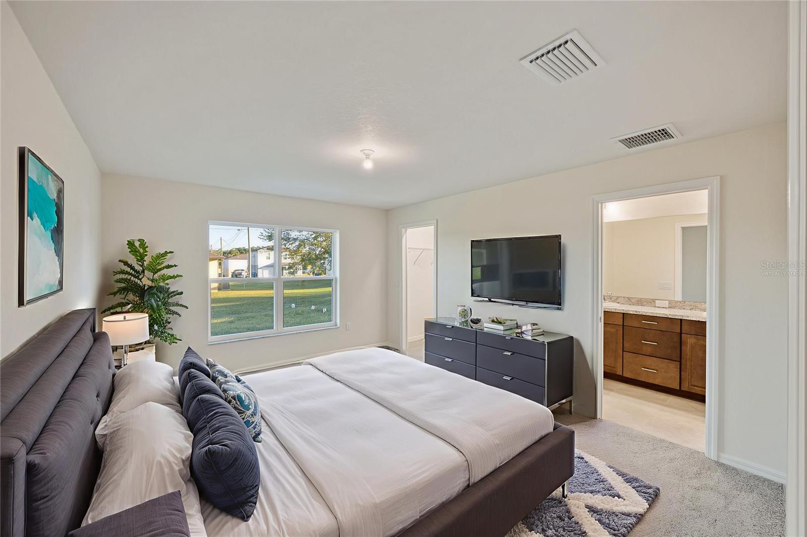 This photo has been Virtually Staged.