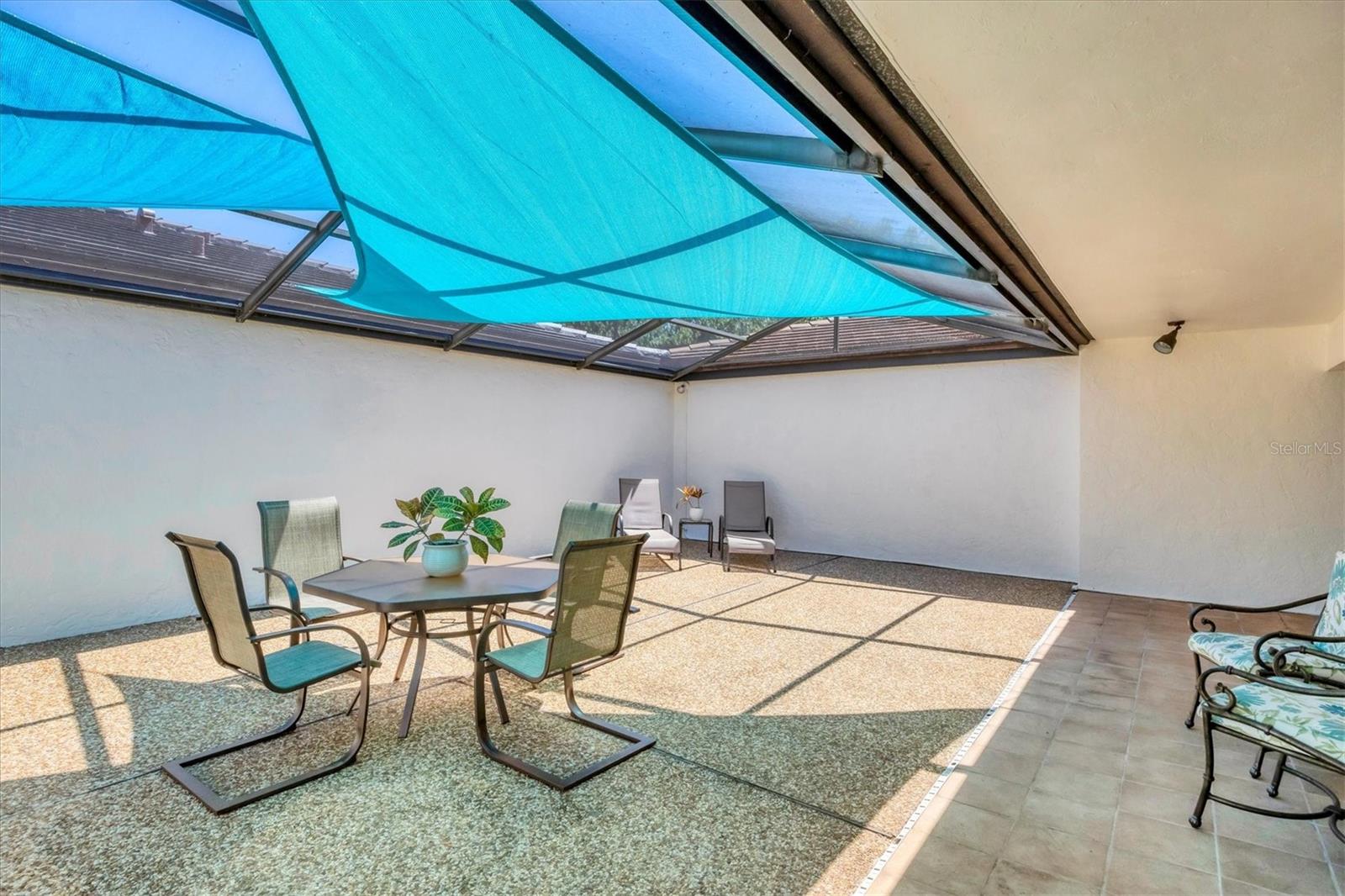 3919 GLEN OAKS MANOR DR, SARASOTA, FL, 34232