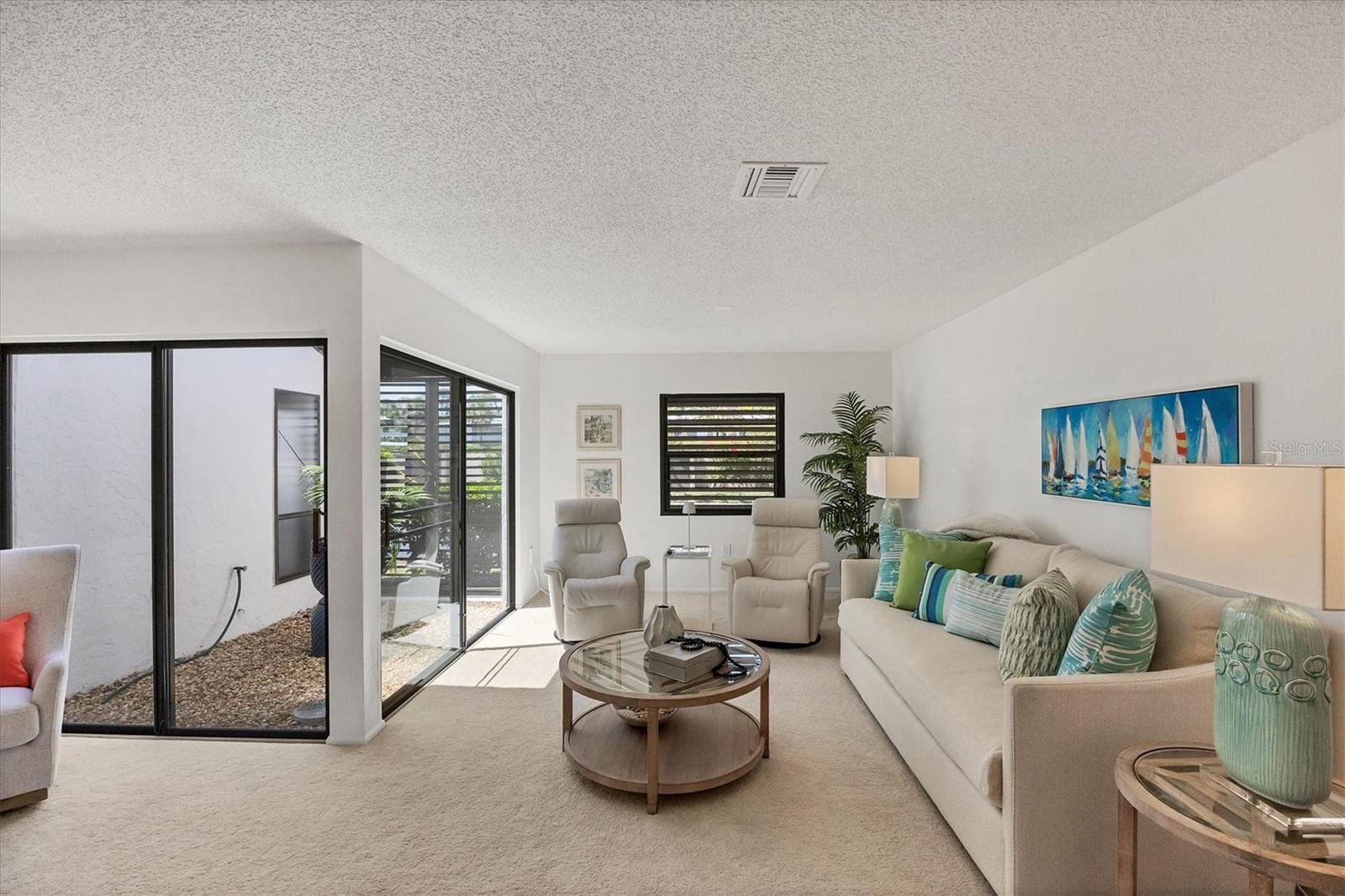 3919 GLEN OAKS MANOR DR, SARASOTA, FL, 34232