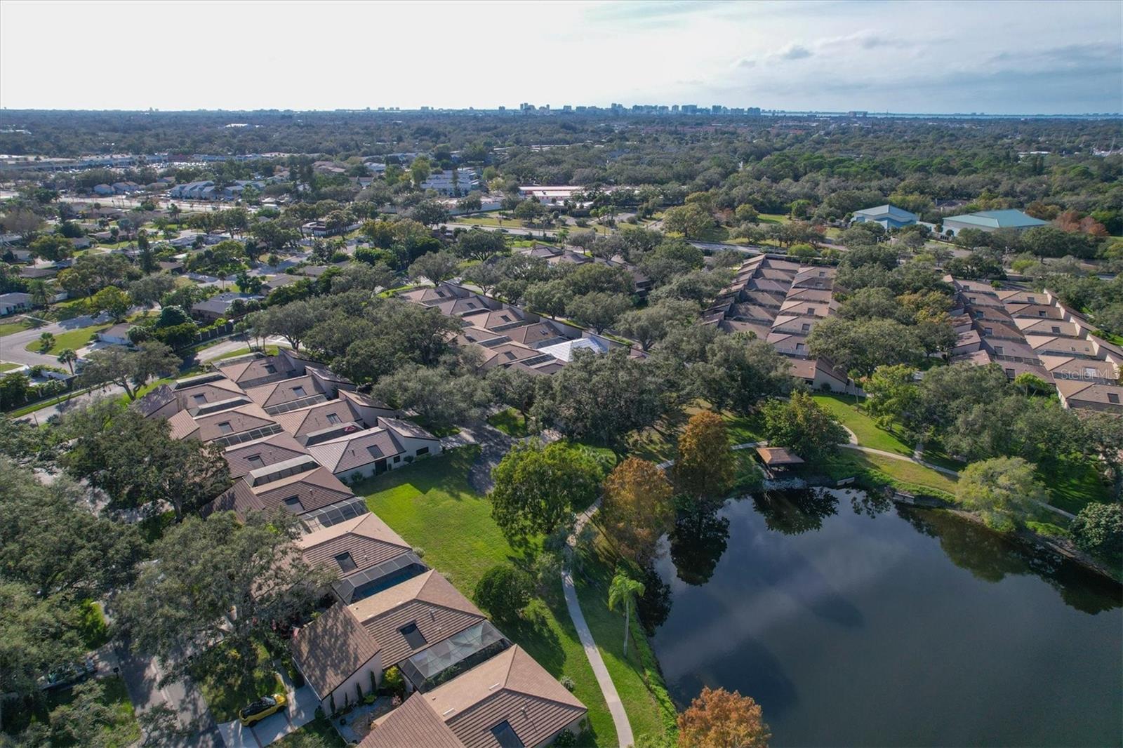 3919 GLEN OAKS MANOR DR, SARASOTA, FL, 34232