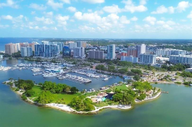 3919 GLEN OAKS MANOR DR, SARASOTA, FL, 34232