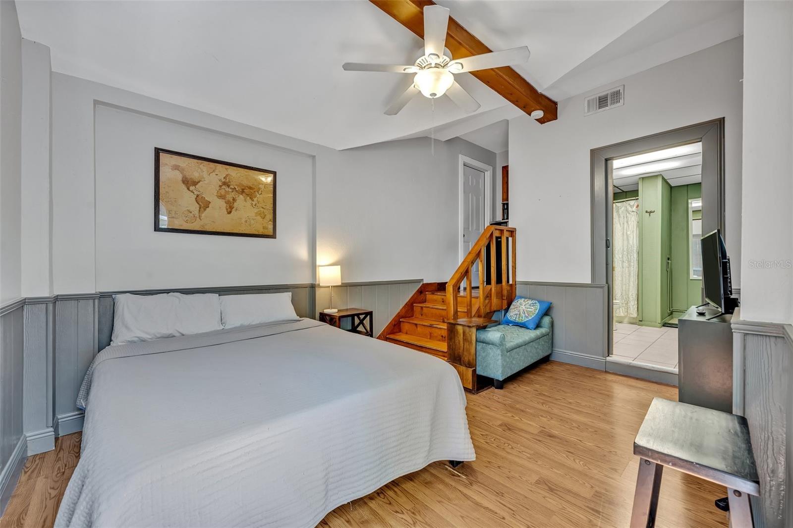 525 S CRYSTAL LAKE DR, ORLANDO, FL, 32803