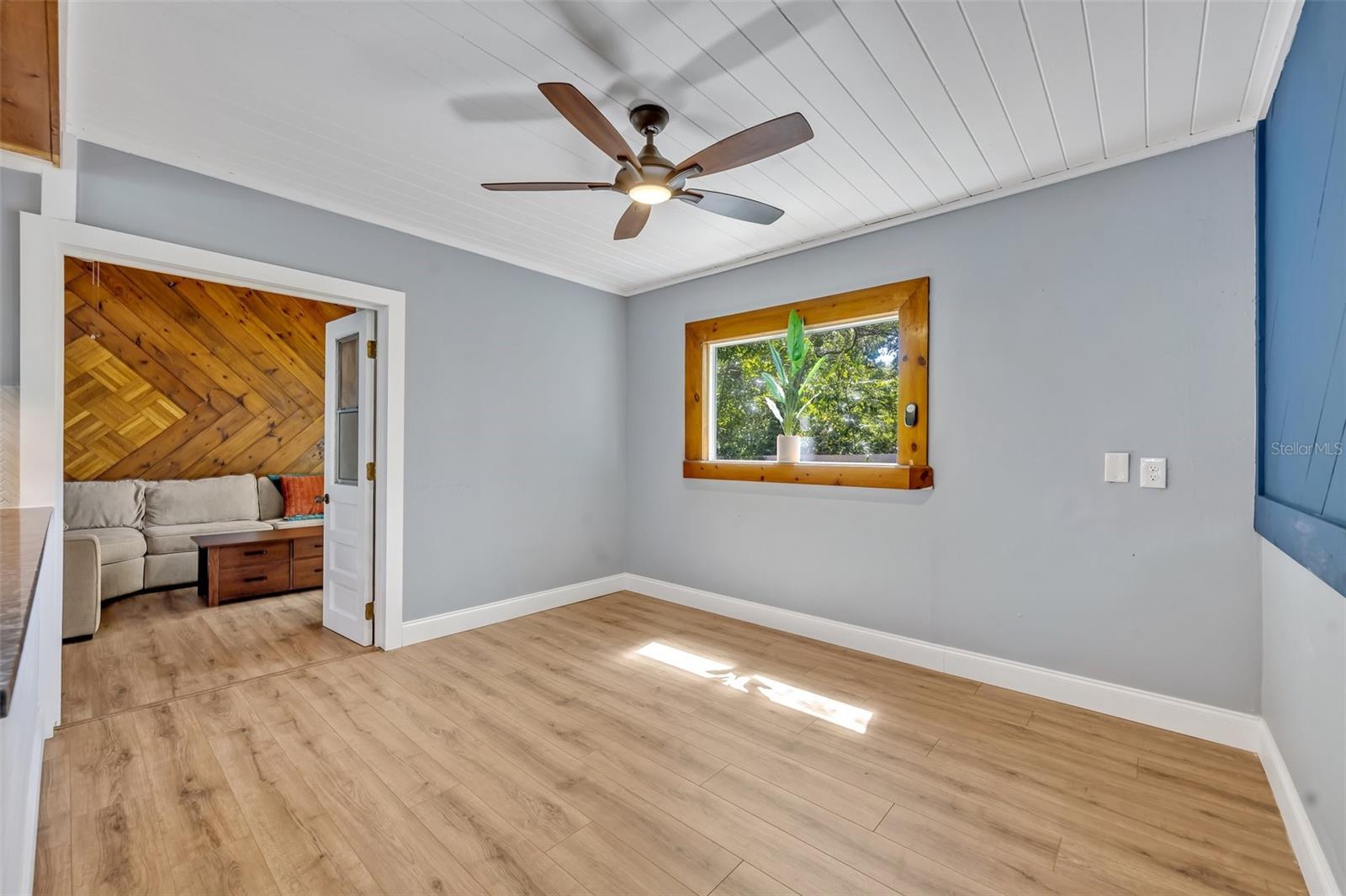 525 S CRYSTAL LAKE DR, ORLANDO, FL, 32803