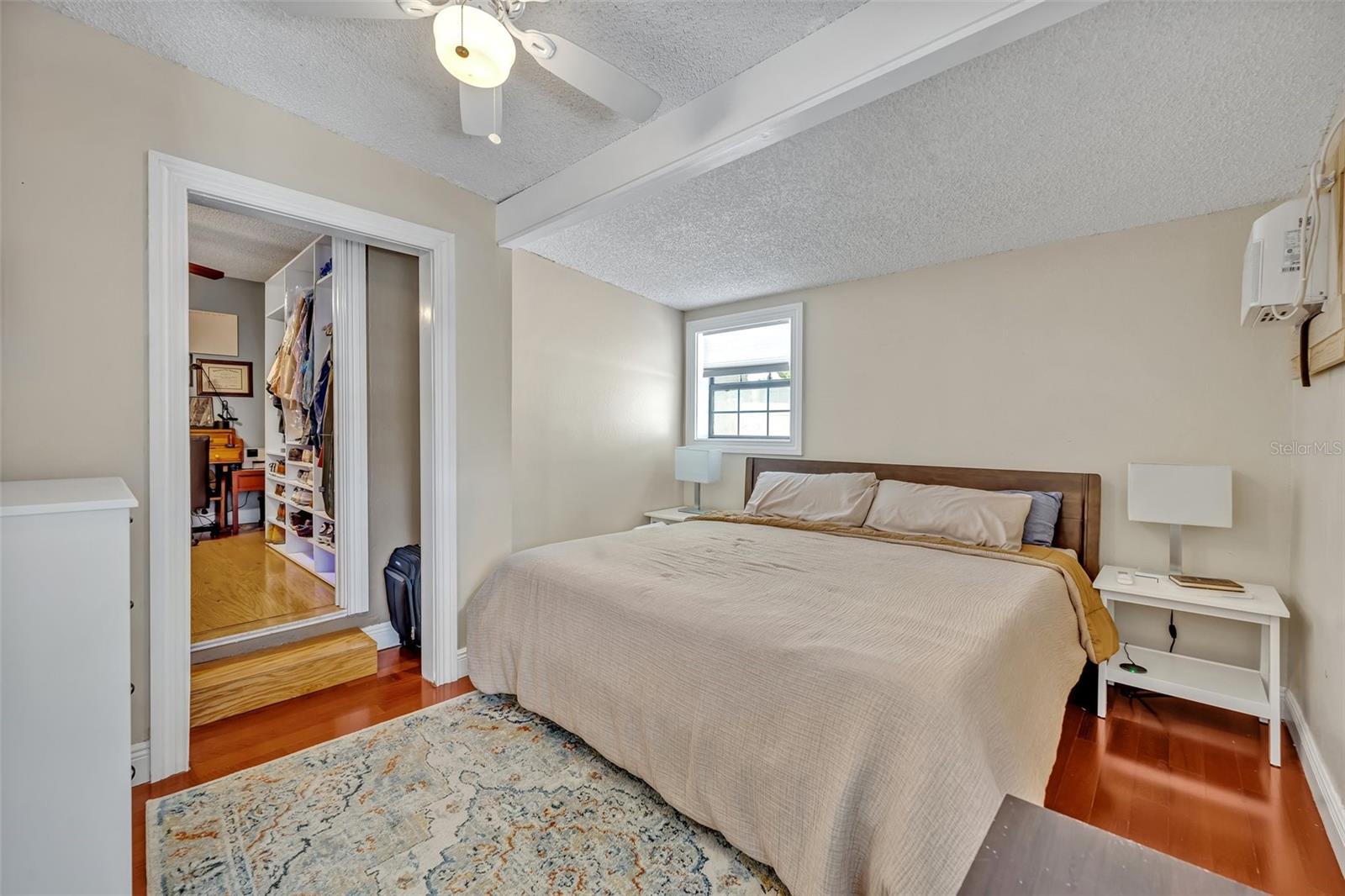 525 S CRYSTAL LAKE DR, ORLANDO, FL, 32803