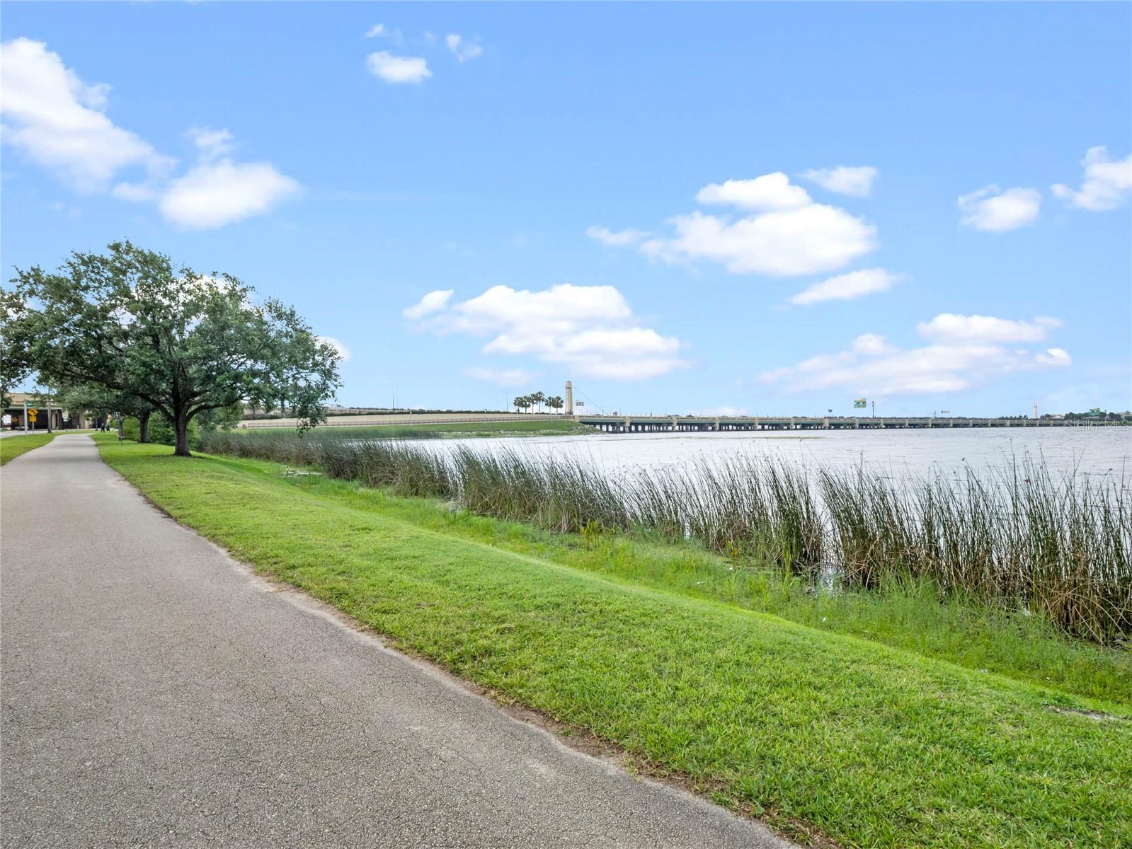 525 S CRYSTAL LAKE DR, ORLANDO, FL, 32803