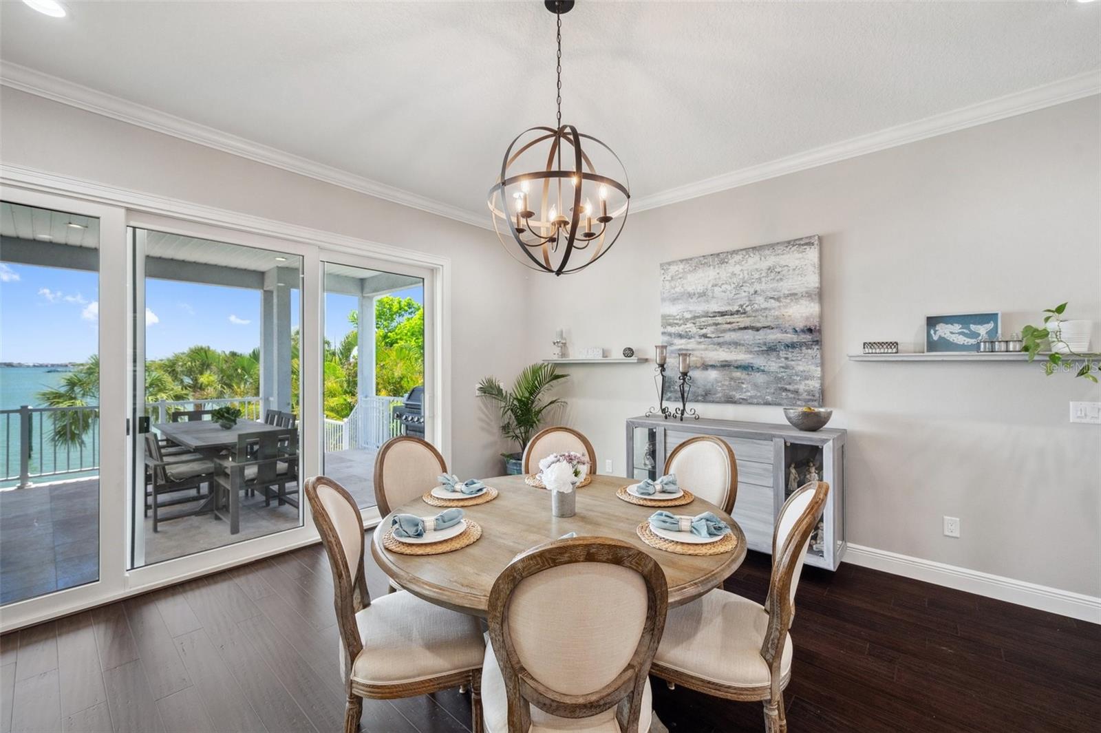 Dining area with intracoastal waterway view.