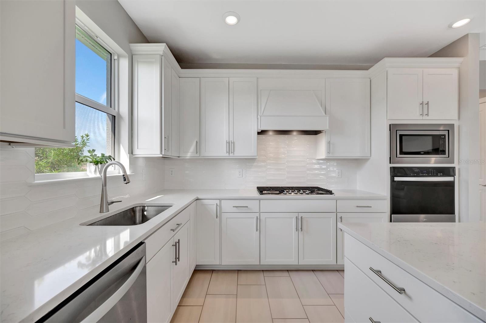 10121 BEACHWALK DR, ENGLEWOOD, FL, 34223