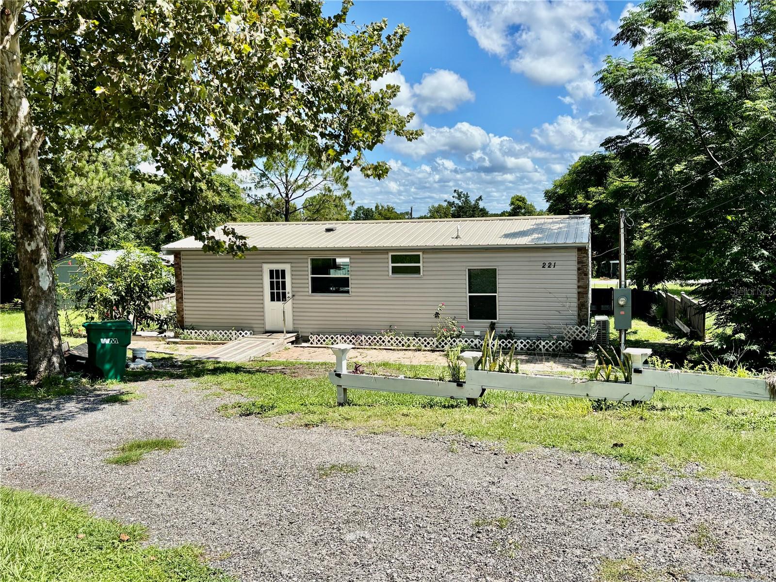 221 SKYLINE DR, LADY LAKE, FL, 32159