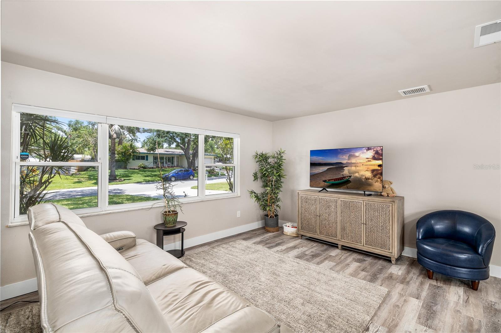 1530 PICARDY CIR, CLEARWATER, FL, 33755