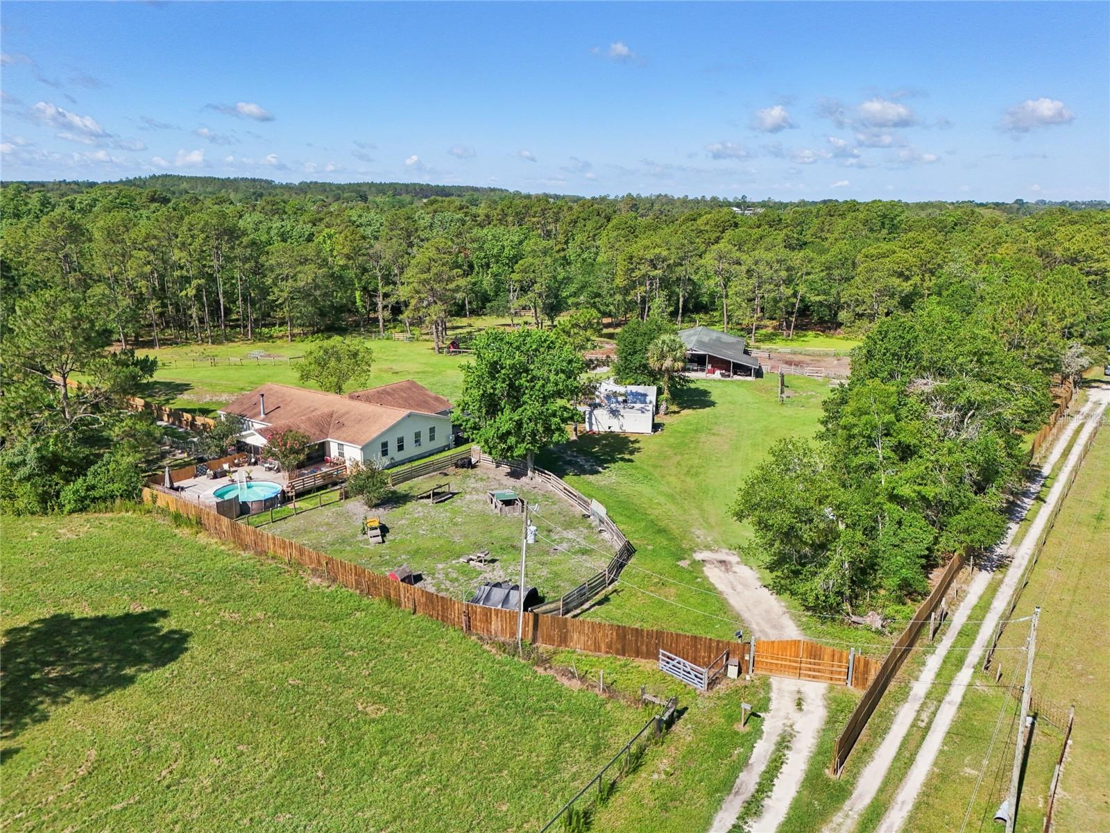 21320 PARADISE WAY, EUSTIS, FL, 32736