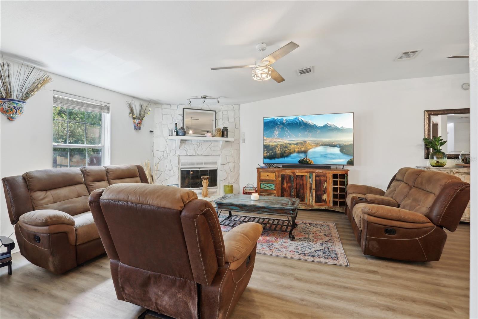 21320 PARADISE WAY, EUSTIS, FL, 32736