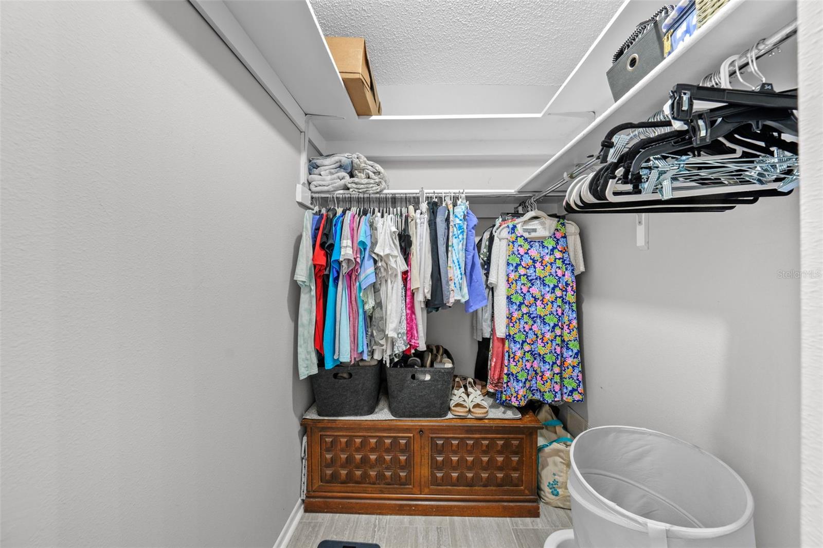 Walk-in Closet