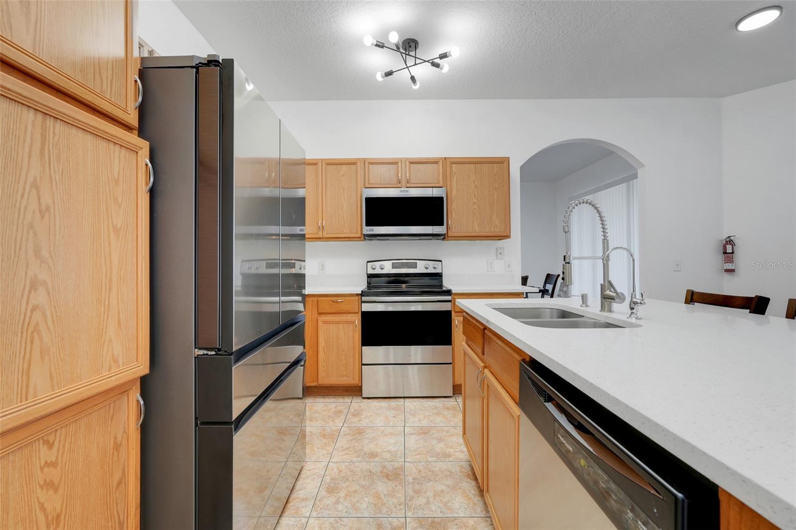 560 VICEROY CT, KISSIMMEE, FL, 34758