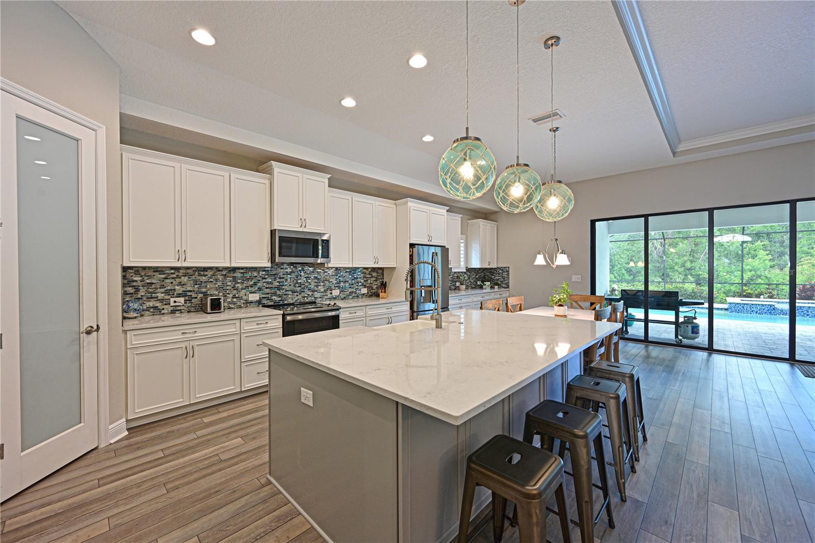 8916 ISABELLA CIR, PARRISH, FL, 34219